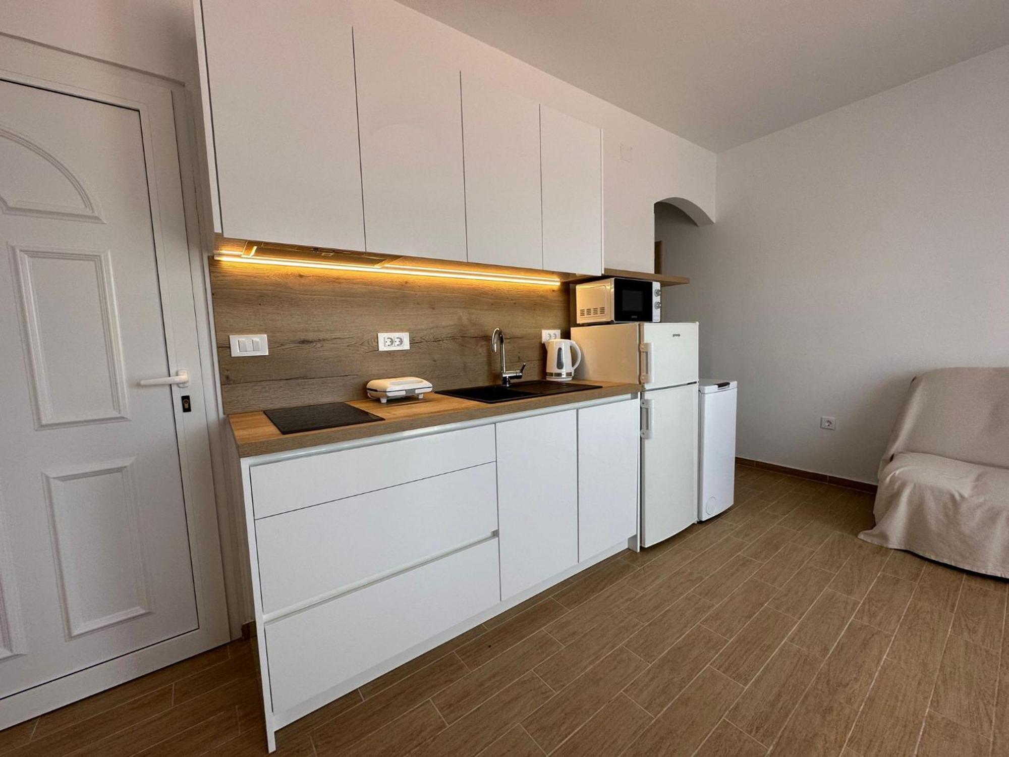 Apartments Vinse Near Rab Center Rab Town Ngoại thất bức ảnh