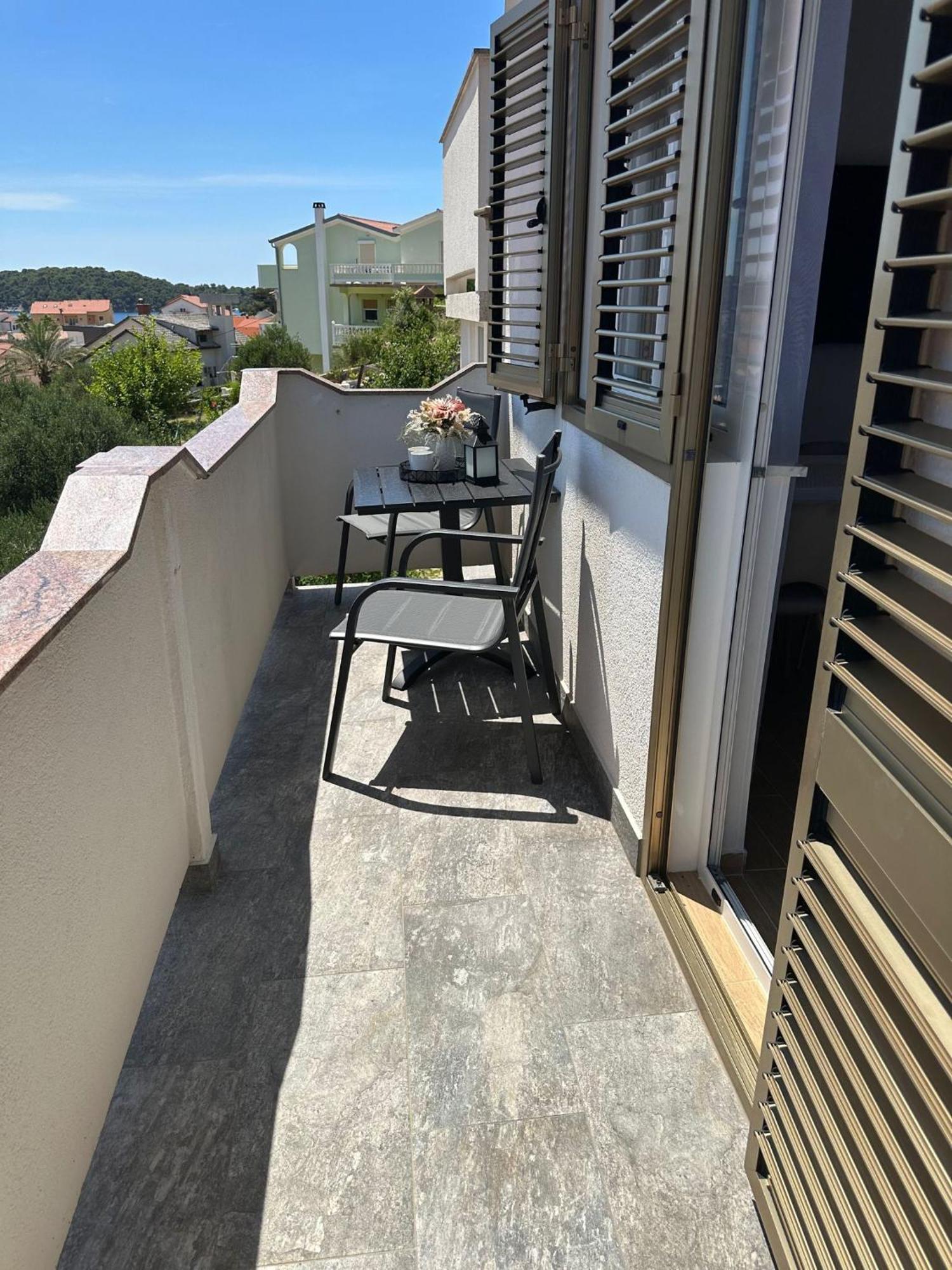 Apartments Vinse Near Rab Center Rab Town Ngoại thất bức ảnh